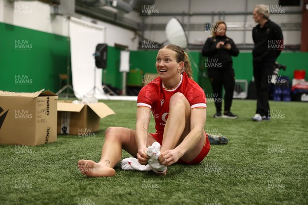 170325 - Wales Women Rugby  Squad Portraits Behind the scenes - Carys Cox