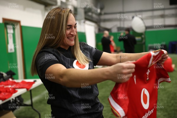 170325 - Wales Women Rugby  Squad Portraits Behind the scenes - Courtney Keight