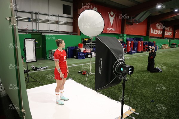 170325 - Wales Women Rugby  Squad Portraits Behind the scenes - Kiera Bevan