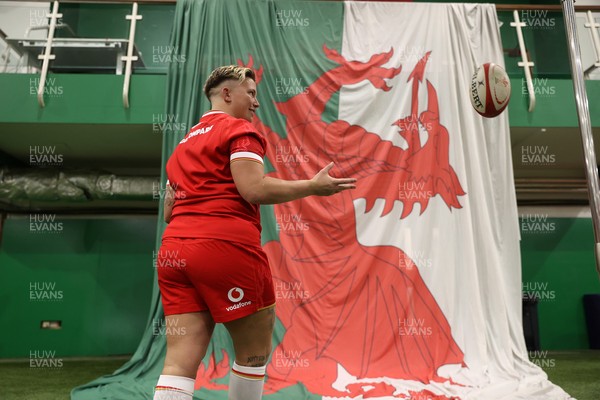 170325 - Wales Women Rugby  Squad Portraits Behind the scenes - Donna Rose