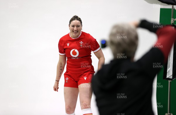 170325 - Wales Women Rugby  Squad Portraits Behind the scenes - Gwen Crabb