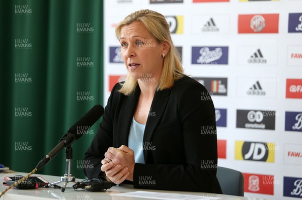200519 - Wales Women Football Press Conference - Wales Manager Jayne Ludlow talking to press and children at Lansdowne Primary School