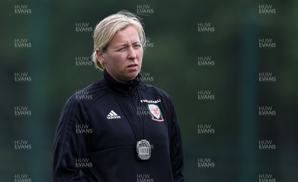 040618 - Wales Women Football Training - Manager Jayne Ludlow