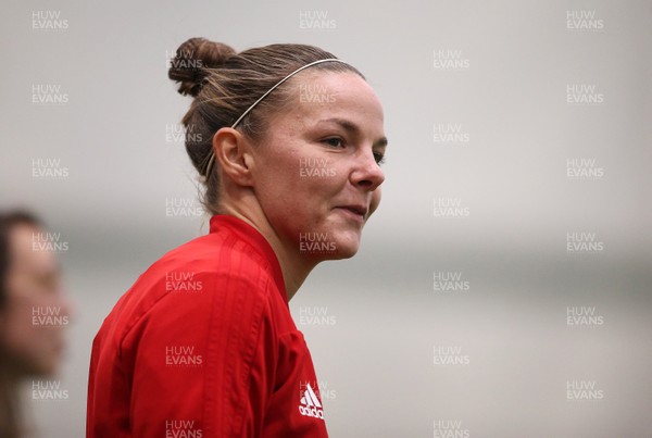 061119 - Wales Women Football Training - Loren Dykes during training