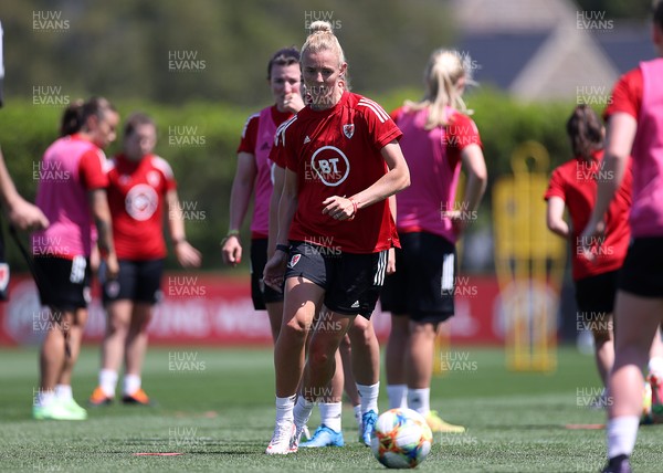 140621 - Wales Women Football Training - Sophie Ingle during training