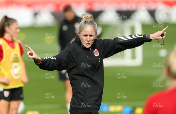 140921 - Wales Women Football Training Session - Wales manager Gemma Grainger during a training session ahead of Wales' opening 2023 FIFA Women’s World Cup Qualifying Round matches against Kazakhstan and Estonia