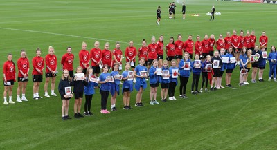 160921 - Wales Women Football Training Session - Pupils from Dolau Primary School, Llanharan, with members of the Wales Womens Football team, after the pupils met the players to show their support and pass on letters they have written to them, ahead of the team's opening 2023 FIFA Women’s World Cup Qualifying Round matches against Kazakhstan and Estonia