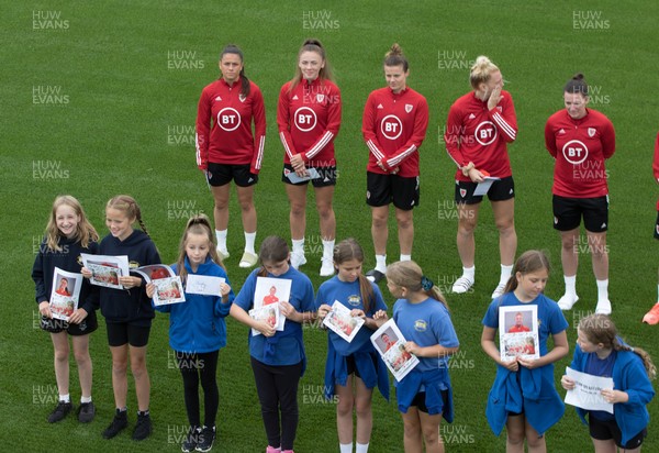 160921 - Wales Women Football Training Session - Pupils from Dolau Primary School, Llanharan, with members of the Wales Womens Football team, after the pupils met the players to show their support and pass on letters they have written to them, ahead of the team's opening 2023 FIFA Women’s World Cup Qualifying Round matches against Kazakhstan and Estonia