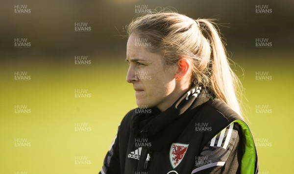 231121 - Wales Women Football Training - Wales Women manager Gemma Grainger during a training session ahead of their World Cup qualifying match against Greece