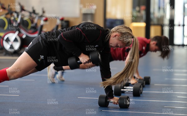 131023 - Wales Women Conditioning Session - Hannah Jones during a gym session on Wales’ first full day in Wellington, New Zealand ahead of the start of WXV1