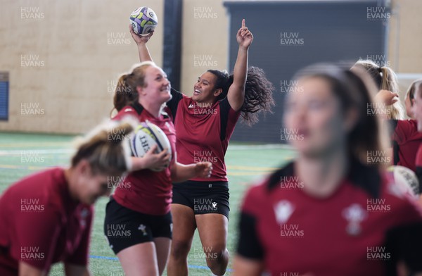 131023 - Wales Women Conditioning Session - Sisilia Tuipulotu during a conditioning session on Wales’ first full day in Wellington, New Zealand ahead of the start of WXV1