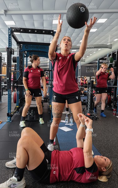 131023 - Wales Women Conditioning Session - Georgia Evans and Kelsey Jones during a gym session on Wales’ first full day in Wellington, New Zealand ahead of the start of WXV1