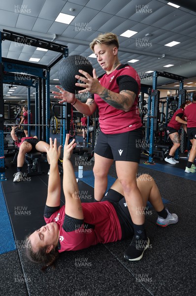 131023 - Wales Women Conditioning Session - Carys Phillips and Donna Rose during a gym session on Wales’ first full day in Wellington, New Zealand ahead of the start of WXV1