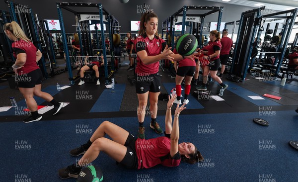 131023 - Wales Women Conditioning Session - Robyn Wilkins and Nel Metcalfe during a gym session on Wales’ first full day in Wellington, New Zealand ahead of the start of WXV1