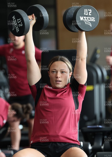 131023 - Wales Women Conditioning Session - Alisha Butchers during a gym session on Wales’ first full day in Wellington, New Zealand ahead of the start of WXV1