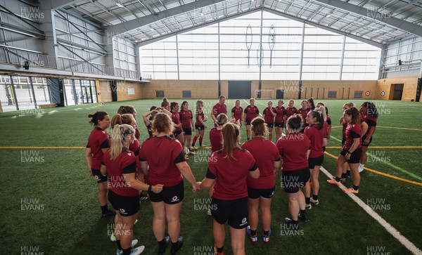 131023 - Wales Women Conditioning Session - The Wales squad during a skills and conditioning session on Wales’ first full day in Wellington, New Zealand ahead of the start of WXV1