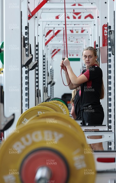 020424 - Wales Women’s Rugby Gym Session - Hannah Jones during a gym session ahead of Wales’ next Women’s 6 Nations match against Ireland
