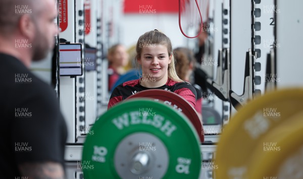 020424 - Wales Women’s Rugby Gym Session - Mollie Wilkinson during a gym session ahead of Wales’ next Women’s 6 Nations match against Ireland