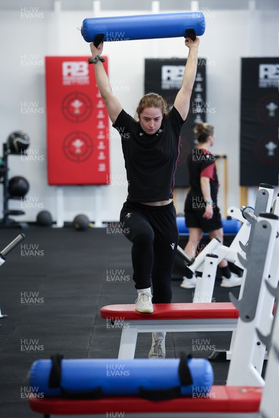 020424 - Wales Women’s Rugby Gym Session - Lisa Neumann during a gym session ahead of Wales’ next Women’s 6 Nations match against Ireland