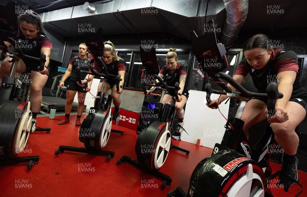 120324 - Wales Women Bike session -  Kayleigh Powell, Hannah Jones, Kerin Lake, Keira Bevan and  Sian Jones during a bike session ahead of the start of the Women’s 6 Nations