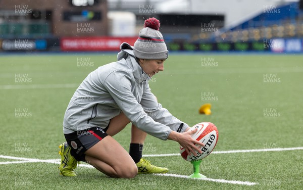 140423 - Wales Women Rugby Kickers Practice - Elinor Snowsill during kickers practice at Cardiff Arms Park ahead of the TicTok Women’s 6 Nations match against England tomorrow