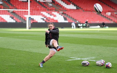 290324 - Wales Women Rugby Kickers Session - Lleucu George during a kickers session at Ashton Gate ahead of the Guinness Women’s 6 Nations match against England 