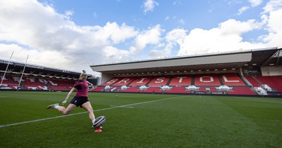 290324 - Wales Women Rugby Kickers Session - Keira Bevan during a kickers session at Ashton Gate ahead of the Guinness Women’s 6 Nations match against England 