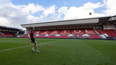 290324 - Wales Women Rugby Kickers Session - Keira Bevan during a kickers session at Ashton Gate ahead of the Guinness Women’s 6 Nations match against England 