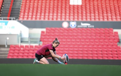 290324 - Wales Women Rugby Kickers Session - Keira Bevan during a kickers session at Ashton Gate ahead of the Guinness Women’s 6 Nations match against England 