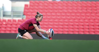 290324 - Wales Women Rugby Kickers Session - Keira Bevan during a kickers session at Ashton Gate ahead of the Guinness Women’s 6 Nations match against England 