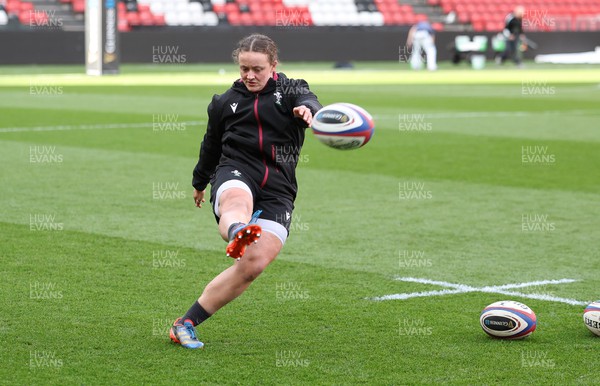 290324 - Wales Women Rugby Kickers Session - Lleucu George during a kickers session at Ashton Gate ahead of the Guinness Women’s 6 Nations match against England 