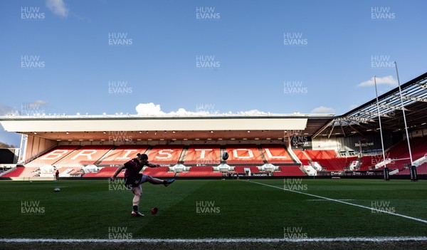290324 - Wales Women Rugby Kickers Session - during a kickers session at Ashton Gate ahead of the Guinness Women’s 6 Nations match against England