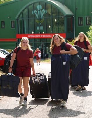 150825 - Wales Women Rugby Team - Wales’ Alex Callendar, Gwenllian Pyrs and Alaw Pyrs makes their way to the Wales Rugby World Cup Team coach as they leave their Vale headquarters to head to Manchester for the Women’s Rugby World Cup