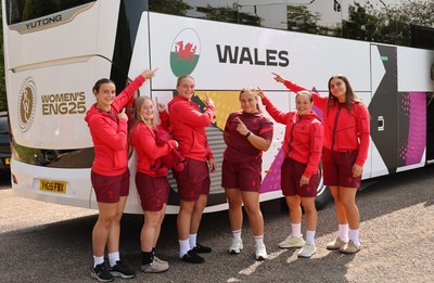 150825 - Wales Women Rugby Team - Wales players with the Wales Rugby World Cup Team coach as they leave their Vale headquarters to head to Manchester for the Women’s Rugby World Cup Left to right, Branwen Metcalfe, Seren Lockwood, Tilly Vucaj, Jenni Scoble, Meg Davies and Bryonie King