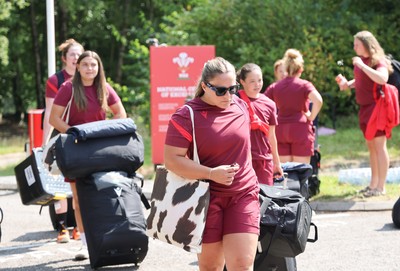 150825 - Wales Women Rugby Team - Wales players make their way to the Wales Rugby World Cup Team coach as they leave their Vale headquarters to head to Manchester for the Women’s Rugby World Cup