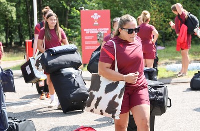 150825 - Wales Women Rugby Team - Wales players make their way to the Wales Rugby World Cup Team coach as they leave their Vale headquarters to head to Manchester for the Women’s Rugby World Cup