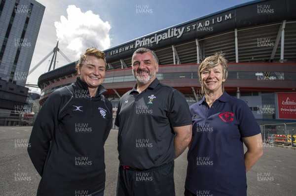 050619 - Wales Women Press Conference - Barbarians Coach Rachel Taylor with Wales Head Coach Rowland Phillips and Crawshays Coach Liza Burgess