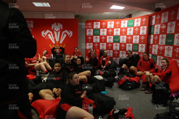 220222 - Behind the scenes with the Wales Women National Rugby team at the National Centre of Excellence at the Vale Resort Hotel - Team meeting with Head Coach Ioan Cunningham