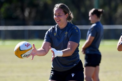 250725 - Wales Women Rugby Team Run at Surfers Paradise Rugby Club - Katherine Baverstock during Wales’ Captains Run ahead of the first test match against Australia