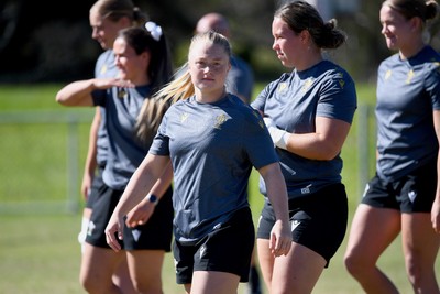 250725 - Wales Women Rugby Team Run at Surfers Paradise Rugby Club - Seren Lockwood during Wales’ Captains Run ahead of the first test match against Australia