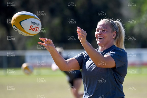 250725 - Wales Women Rugby Team Run at Surfers Paradise Rugby Club - Kelsey Jones during Wales’ Captains Run ahead of the first test match against Australia