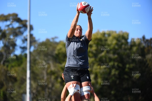 250725 - Wales Women Rugby Team Run at Surfers Paradise Rugby Club - Tilly Vucaj during Wales’ Captains Run ahead of the first test match against Australia