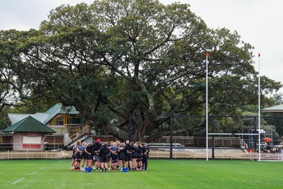 310725 - Wales Women Rugby Captain’s Run - The Wales team huddle up during Wales’ Captain’s Run ahead of the second test against Australia