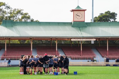 310725 - Wales Women Rugby Captain’s Run - The Wales team huddle up during Wales’ Captain’s Run ahead of the second test against Australia