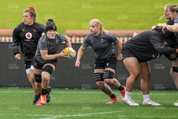 310725 - Wales Women Rugby Captain’s Run - Alex Callender and Bethan Lewis during Wales’ Captain’s Run ahead of the second test against Australia