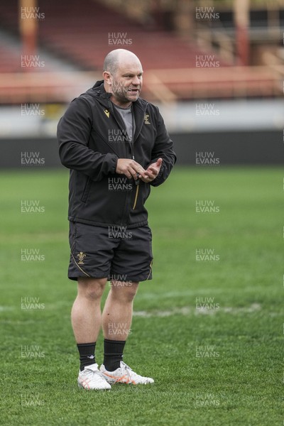 310725 - Wales Women Rugby Captain’s Run - Sean Lynn, Wales Women head coach during Wales’ Captain’s Run ahead of the second test against Australia
