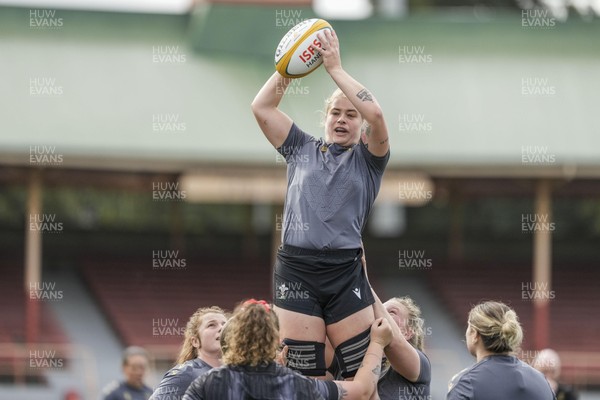 310725 - Wales Women Rugby Captain’s Run - Bethan Lewis during Wales’ Captain’s Run ahead of the second test against Australia