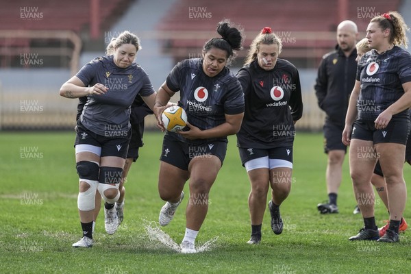 310725 - Wales Women Rugby Captain’s Run - Sisilia Tuipulotu during Wales’ Captain’s Run ahead of the second test against Australia
