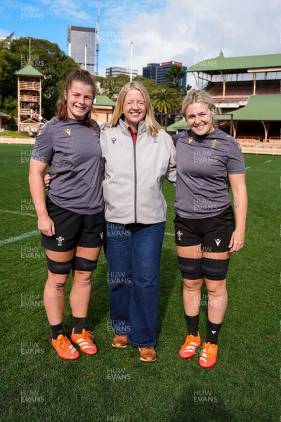 310725 - Wales Women Rugby Captain’s Run - Wales co-captains Kate Williams, left and Alex Callender with Welsh Rugby Union Chief Executive Abi Tierney during Wales’ Captain’s Run ahead of the second test against Australia