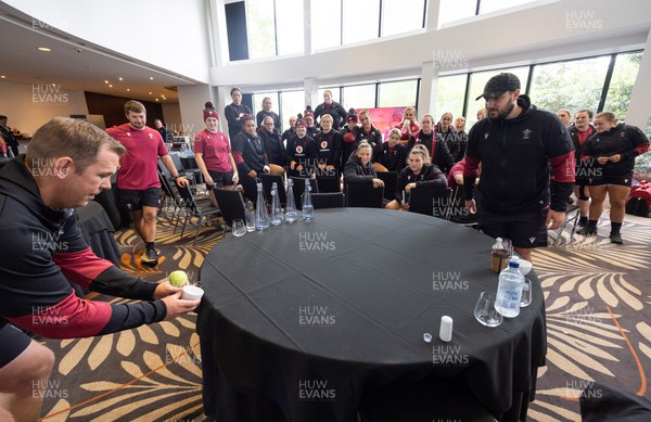 301023 - Wales Women Rugby Match Review - The Wales Women’s squad take part in a team challenge ahead of a match review of the game against New Zealand after they arrive in Auckland 